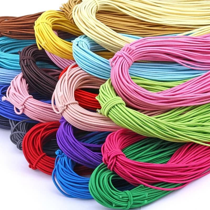 Ròpa elastic cruinn